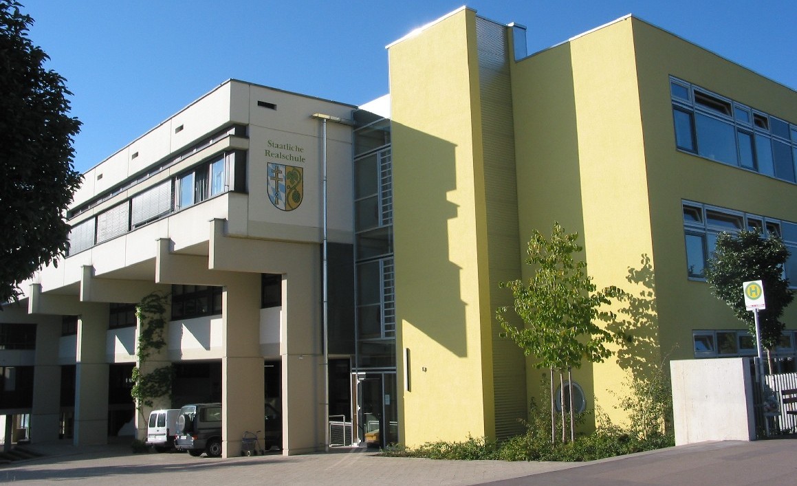 Bei der Realschule Geisenfeld ist ein Neubau mit Sporthalle und Mensa geplant.