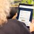 Zensus - Fragebogen auf dem Tablet