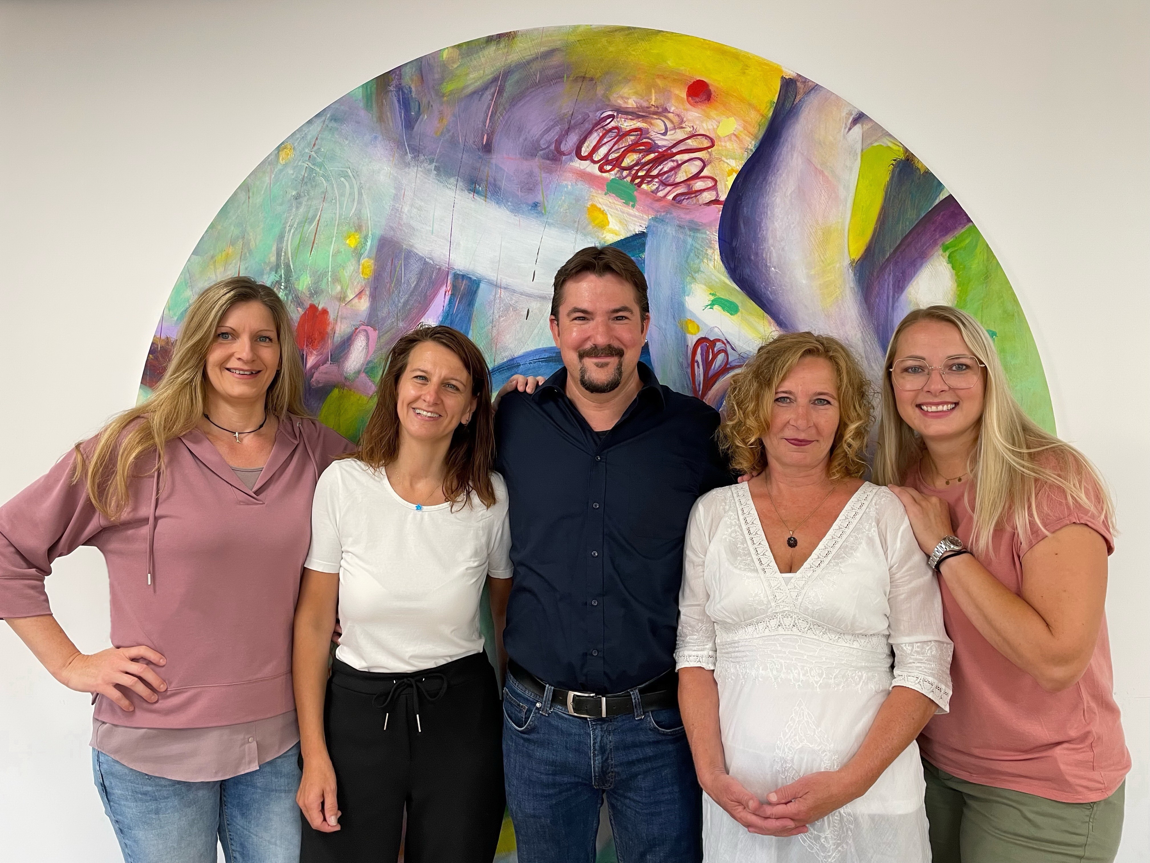 v.l.n.r.: Daniela Sander (KoKi), Silvia Kiermeyer (GFB), Dominik Zerelles (KoKi), Gertrud Philipp-Johansson (GFB), Julia Schinhammer (GFB) Mitarbeiter Koki Landratsamt Pfaffenhofen