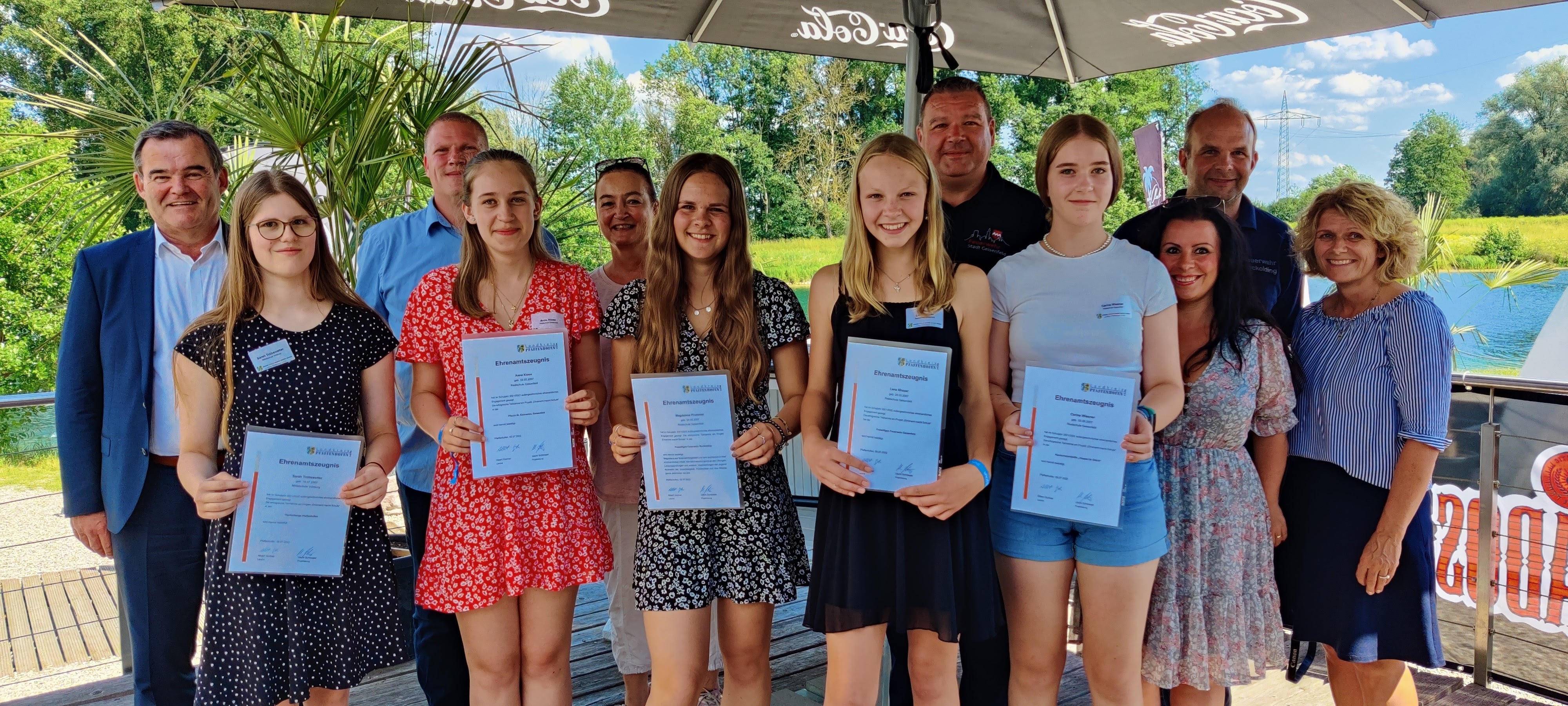 Ehrenamt macht Schule! 5 engagierte Mädchen erhalten Ehrenamtszeugnis