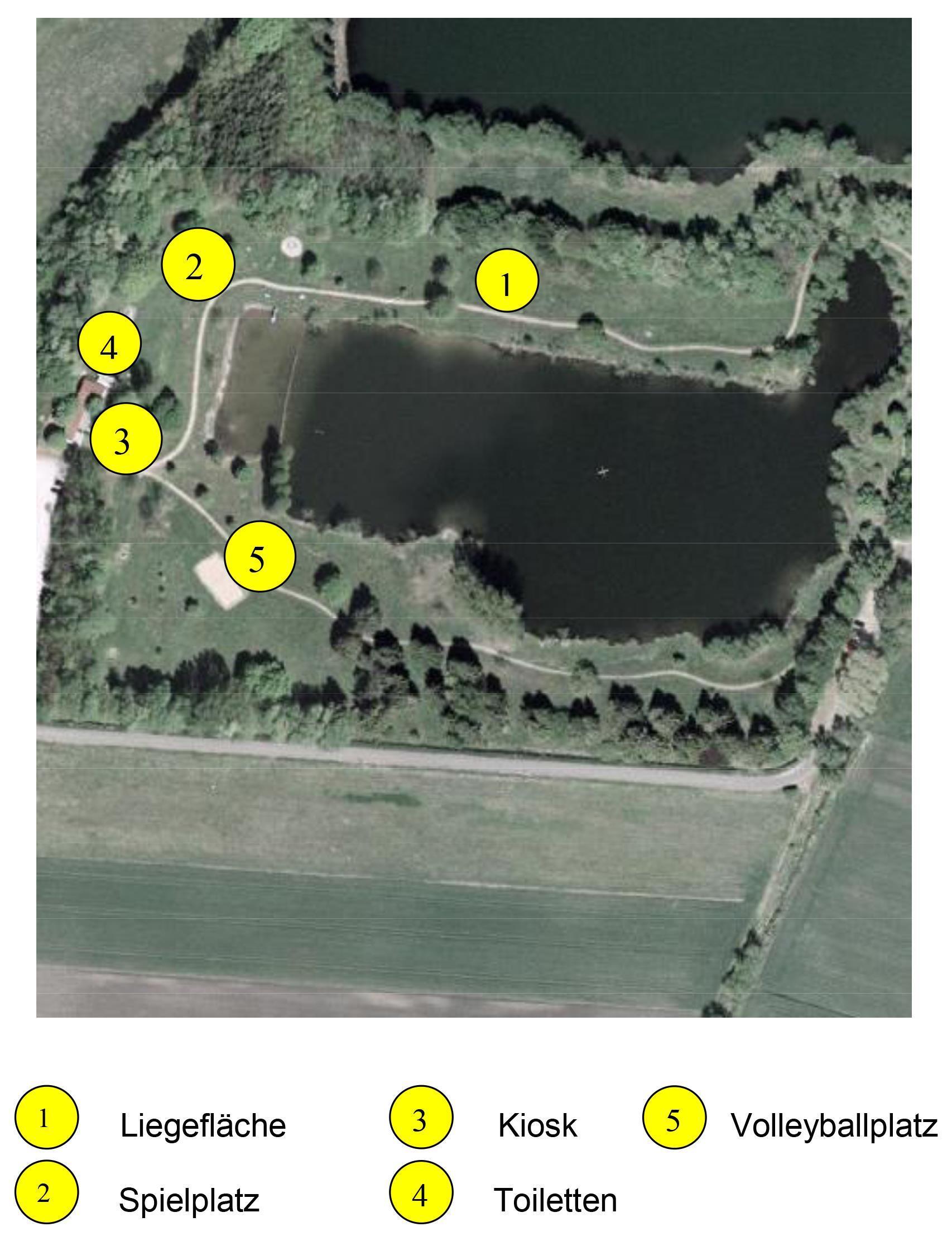 Heideweiher mit Liegefläche, Spielplatz etc.