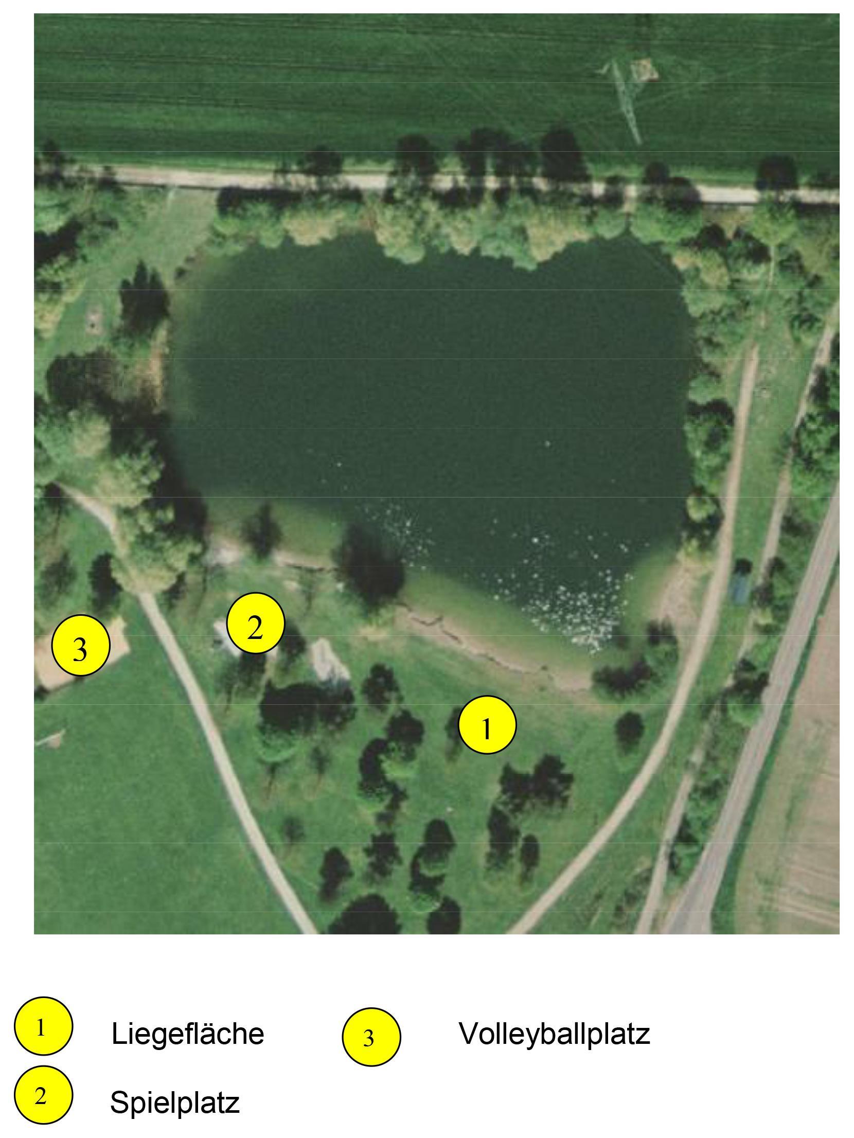 Niederstimmer Weiher mit Angabe von Liegefläche, Spielplatz und Kiosk