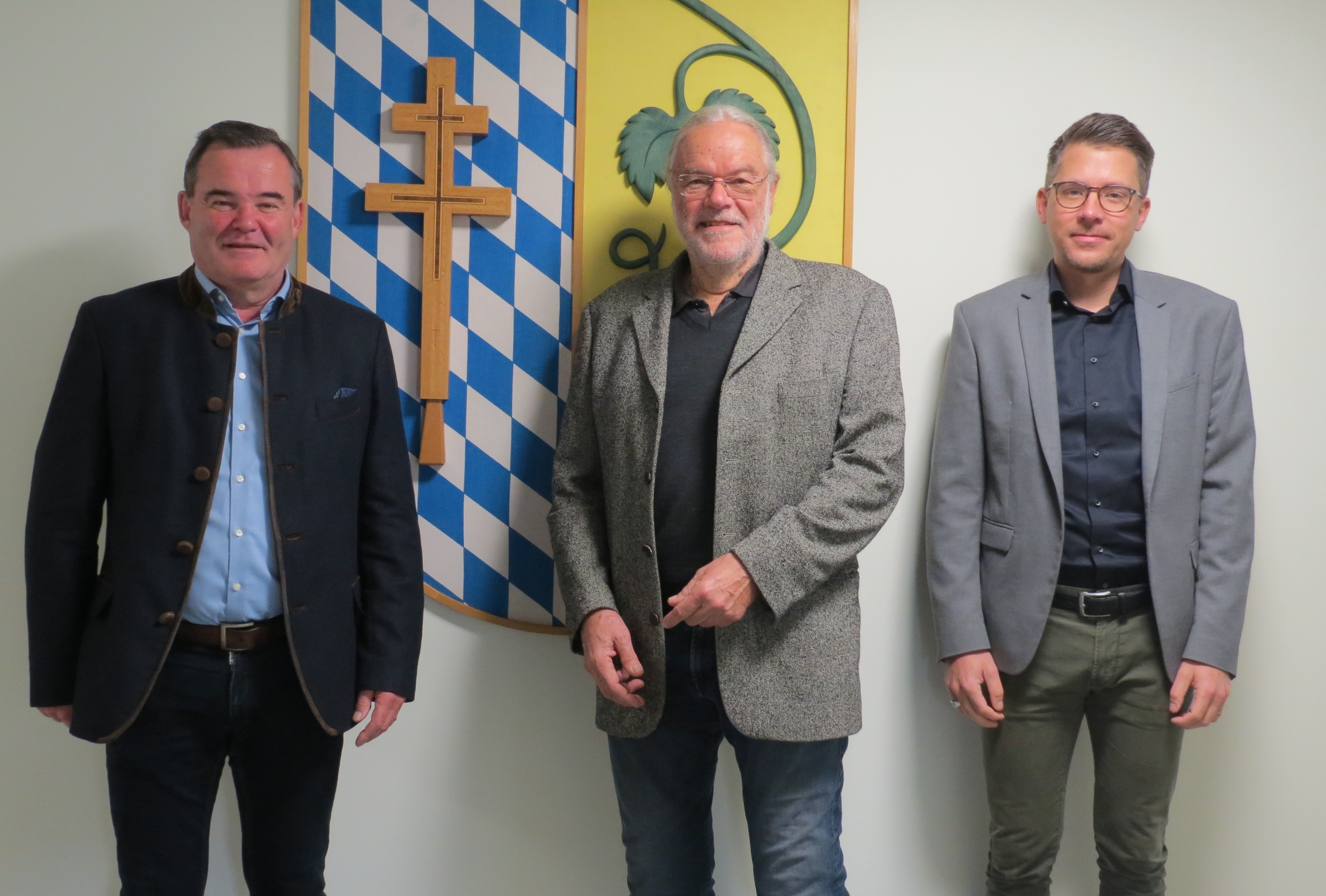 v.l.n.r.: Landrat Gürtner, Bergmann und Beckmann