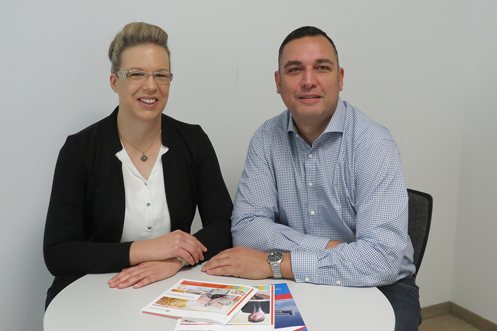 Heidi Heinzlmeier und Rico Stein vom Pflegestützpunkt