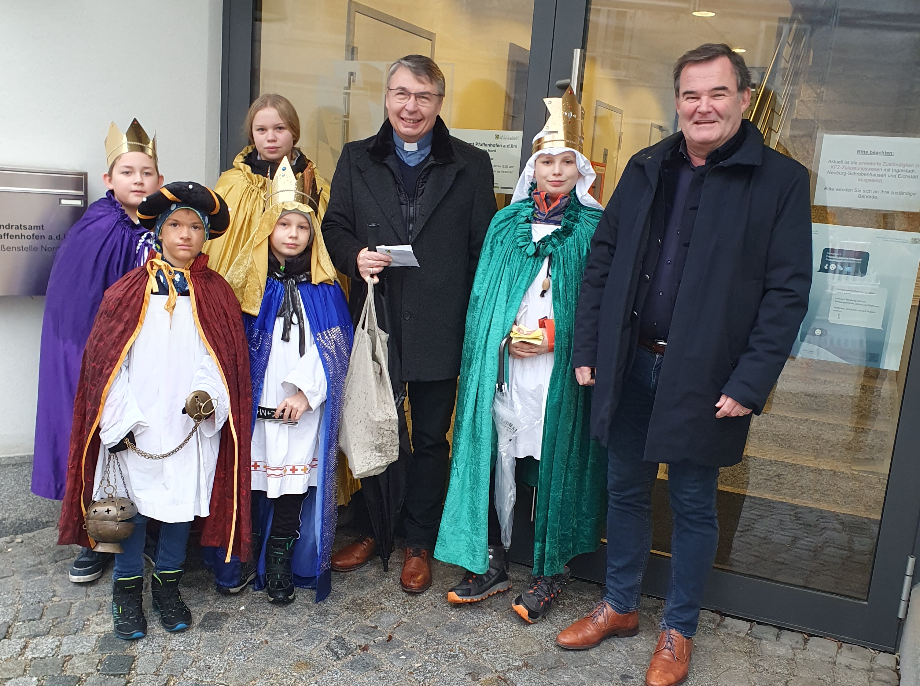 Sternsinger besuchten den Landrat in Vohburg