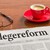 Zeitung mit Schriftzug Pflegereform