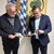 Landrat Gürtner (re.), Heinz Huber (li.) bei der Vorstellung Hopfakirm