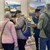 Personen auf der Messe f.re.e