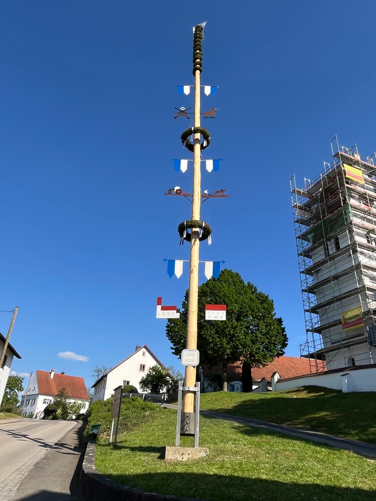 Maibaum Dorfgemeinschaft Lindach