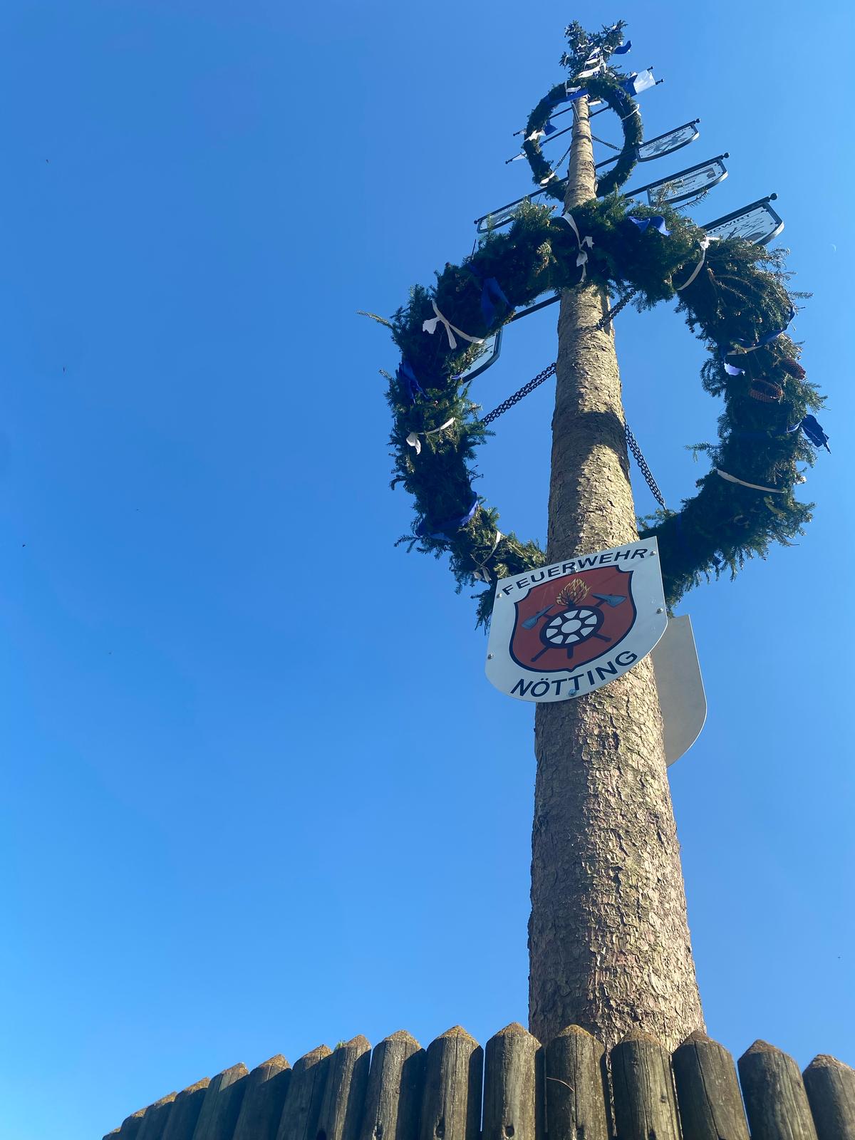 Gewinner per Losentscheid: Maibaum FFW Nötting