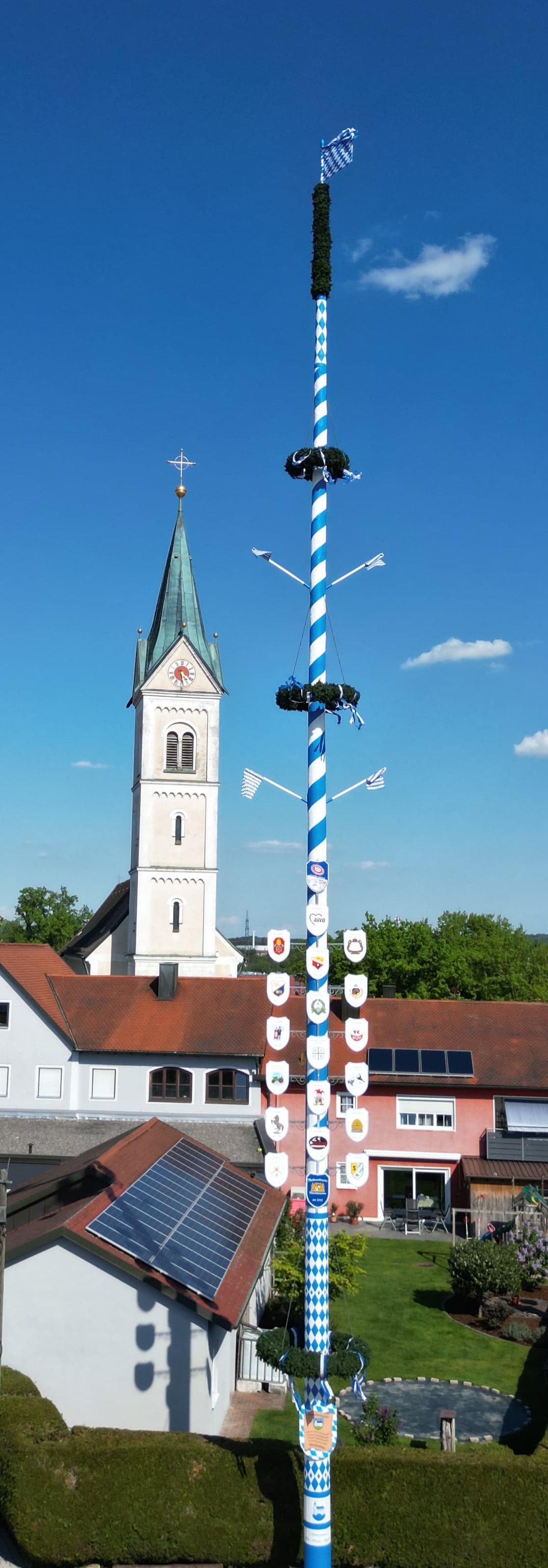 Maibaum FFW und Maibaumfreunde Münchsmünster Schwaig