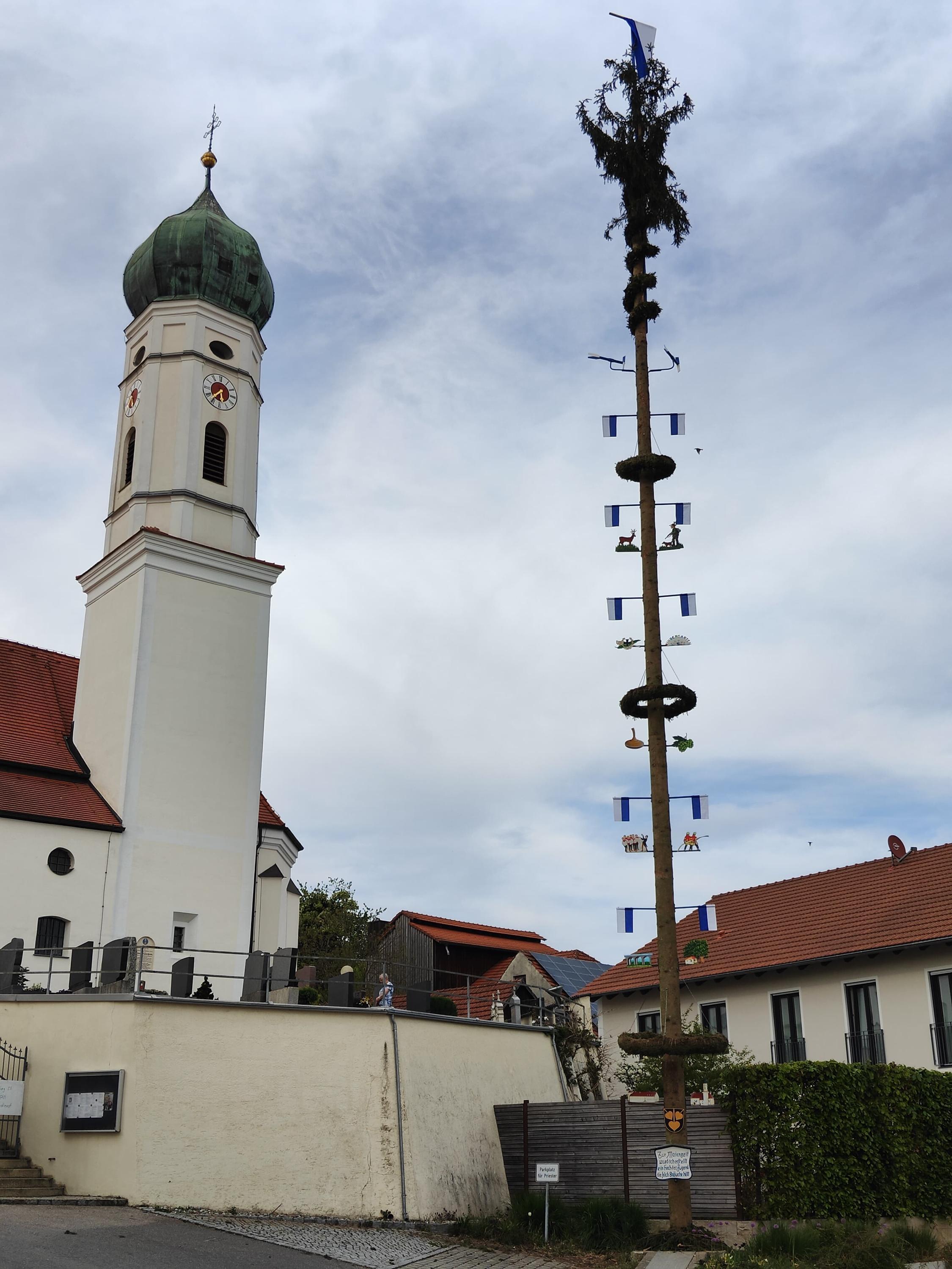 ein Maibaum
