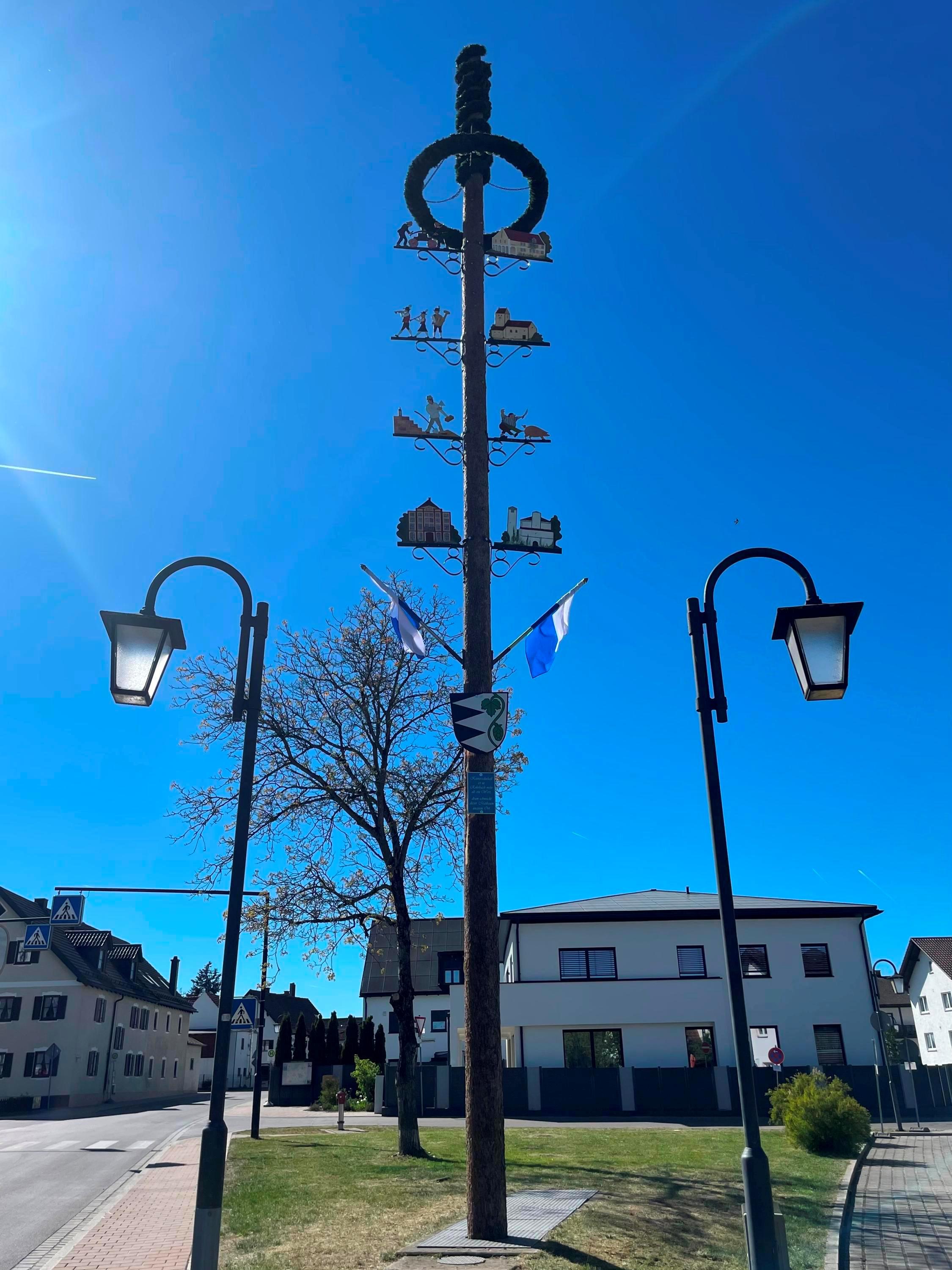 ein Maibaum