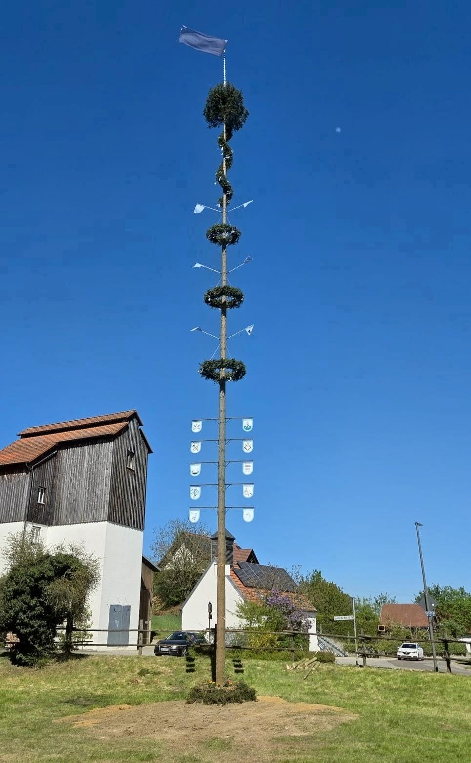 ein Maibaum