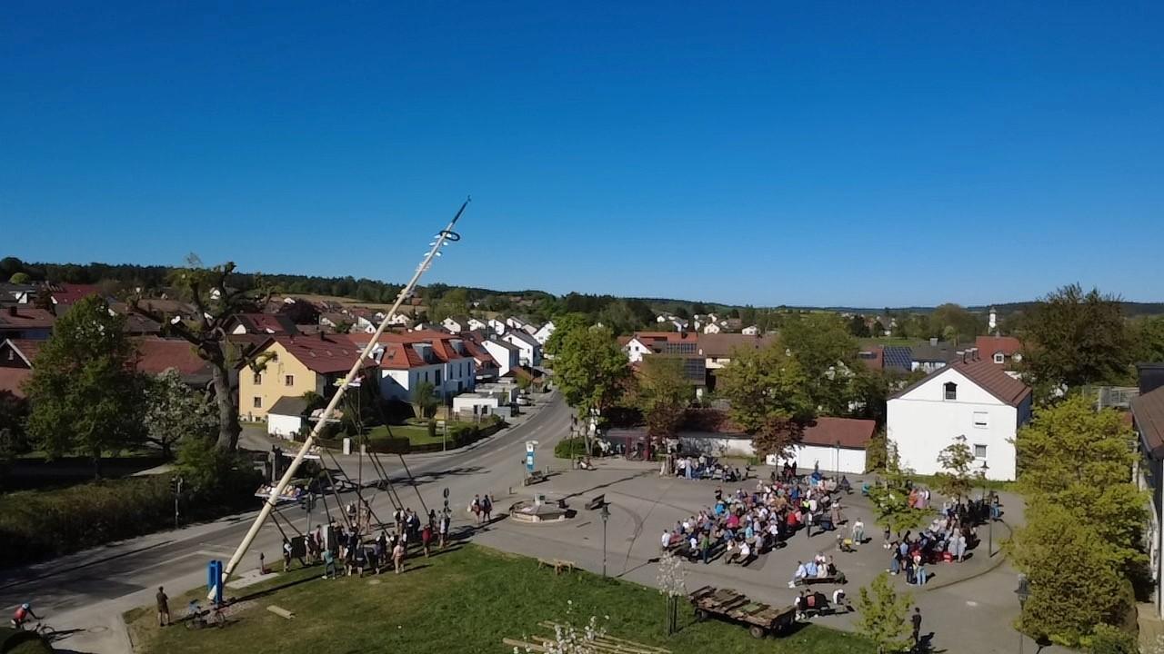 ein Maibaum