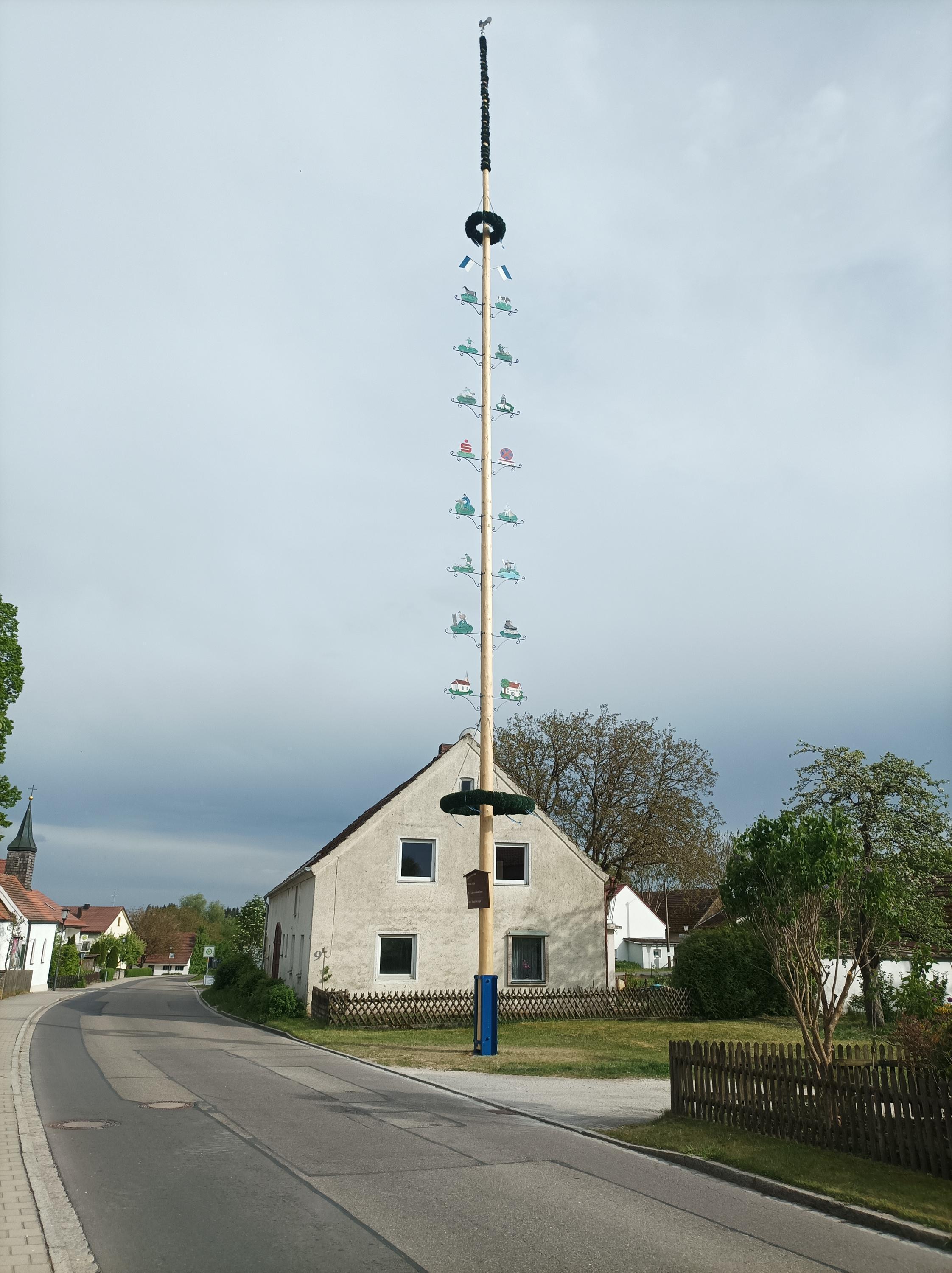 ein Maibaum
