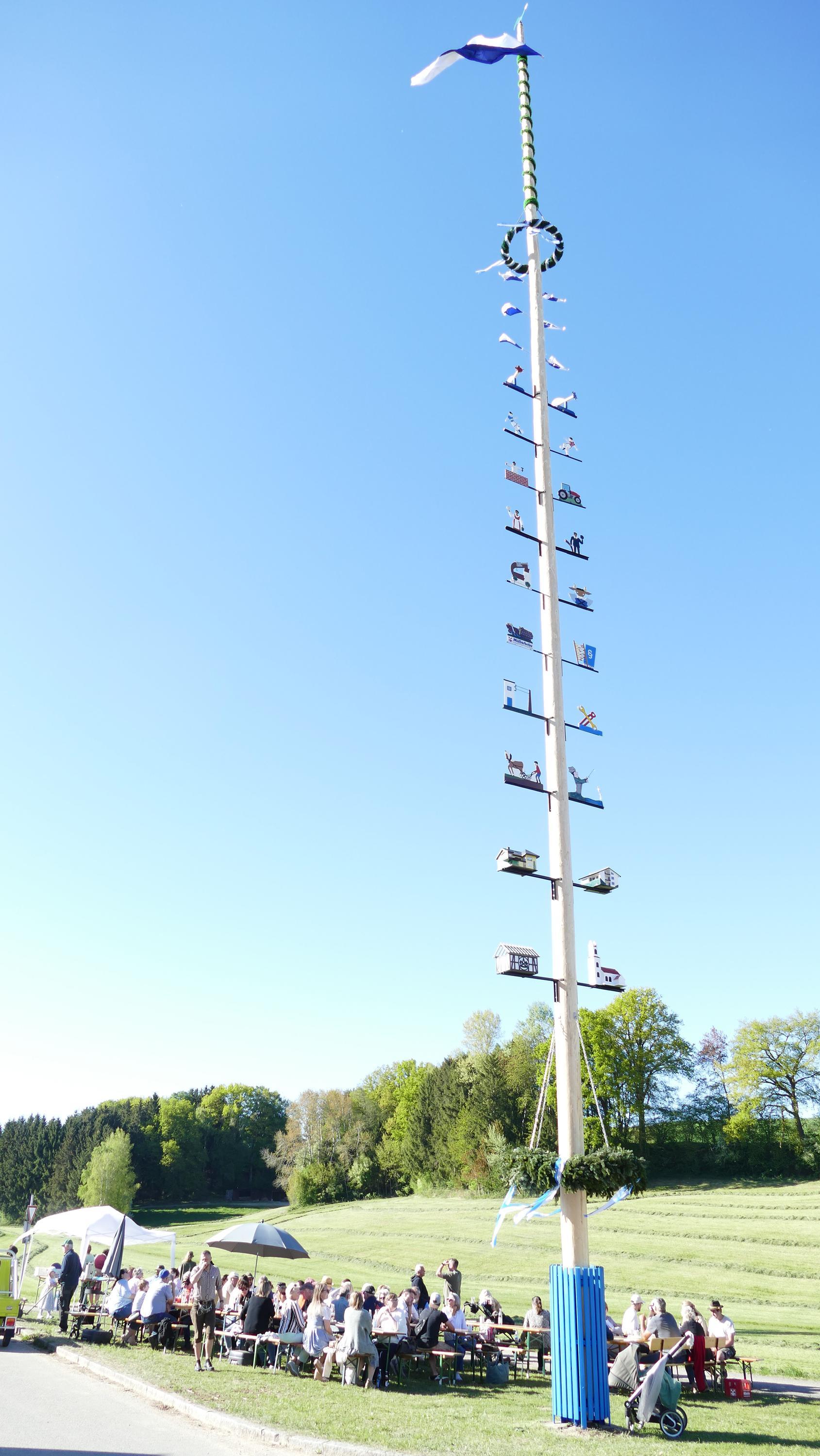 ein Maibaum