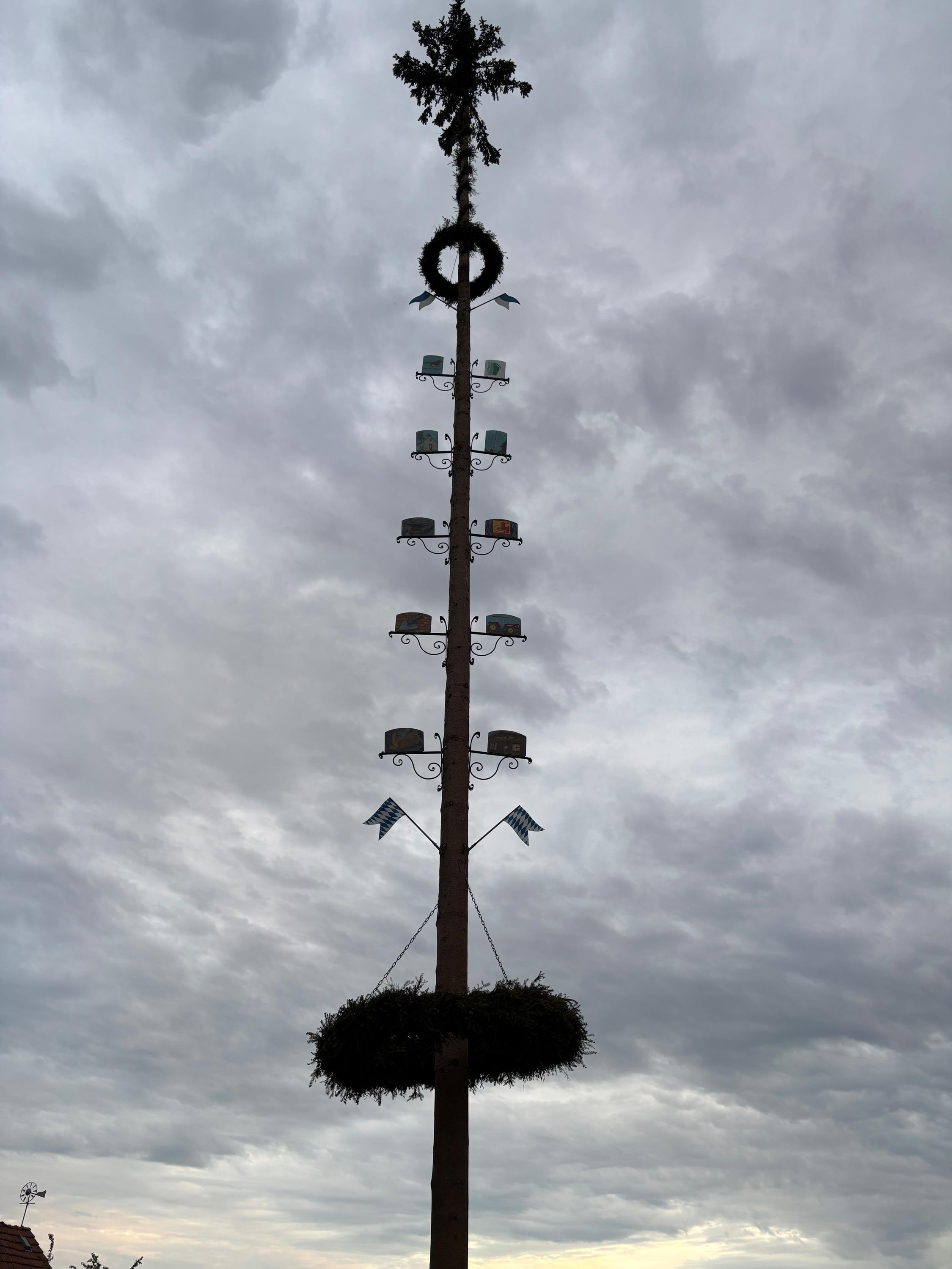 ein Maibaum