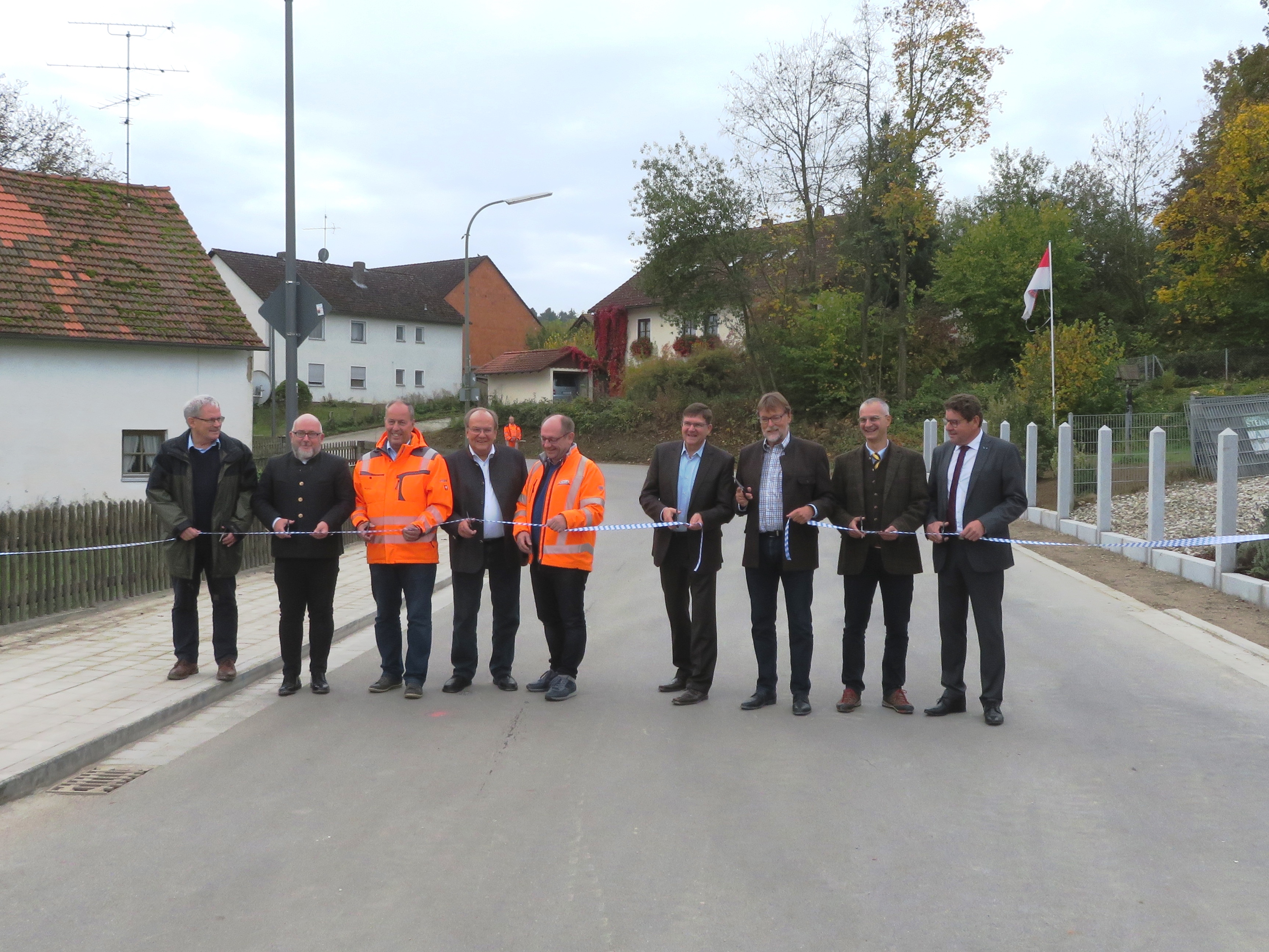 Otterbachstraße in Aufham offiziell für den Verkehr frei gegeben